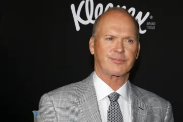 Dok je Salma Hayek na pozornici čekala da mu preda prestižni kipić, Michael Keaton je bio u - zahodu! Ovo morate vidjeti