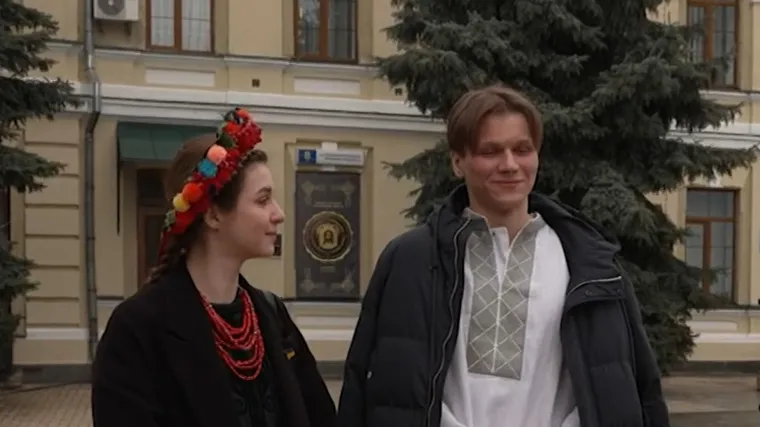 Medeni mjesec na boji&scaron;nici: Mladi par pomaknuo vjenčanje na prvi dan invazije, pa krenuli u obranu domovine