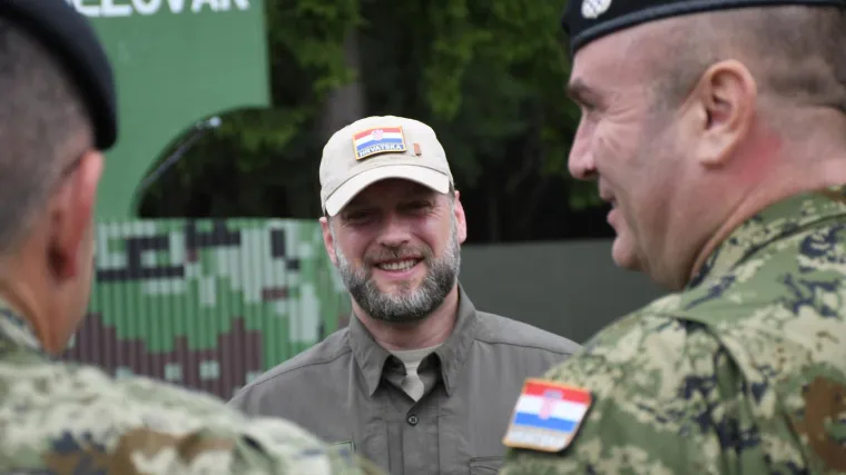 Banožić je odgovorio Milanoviću: 'Nisam mislio da formalno dižemo pripravnost vojske'