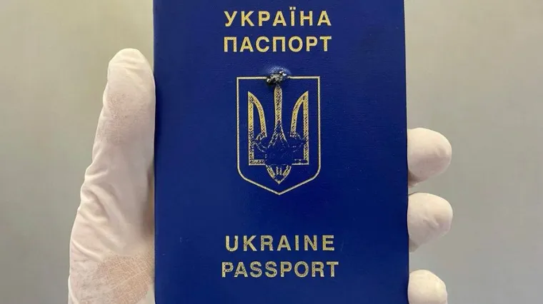 &Scaron;rapnel se zabio u ukrajinsku putovnicu, to je spasilo život dječaka (16) iz Mariupolja