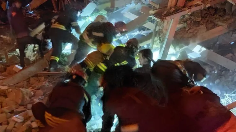 FOTO/VIDEO Dijele se snimke granatiranog Žitomira. Ukrajinsko ministarstvo sve nazvalo genocidom: 'Uni&scaron;tili su rodili&scaron;te'