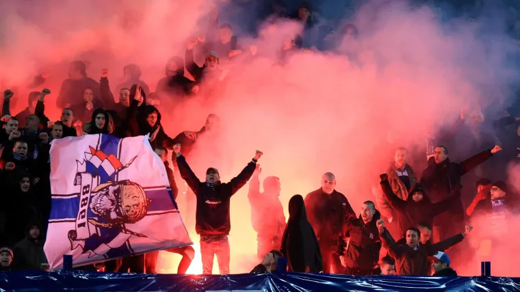 Osijek žestoko kažnjen zbog pona&scaron;anja navijača, kazne nisu izbjegli ni Dinamo ni Hajduk