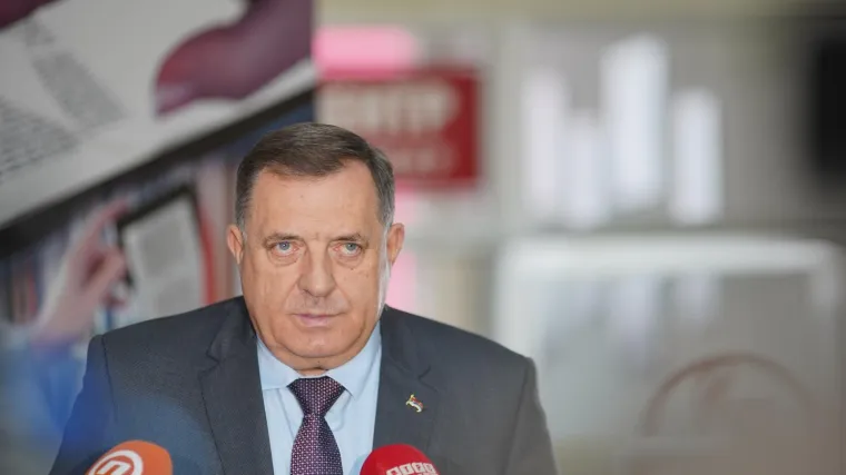 Dodik poludio na usporedbu Ukrajine i opsade Sarajeva: 'Da, ako misli na naoružane bande koje &scaron;eću Kijevom...'