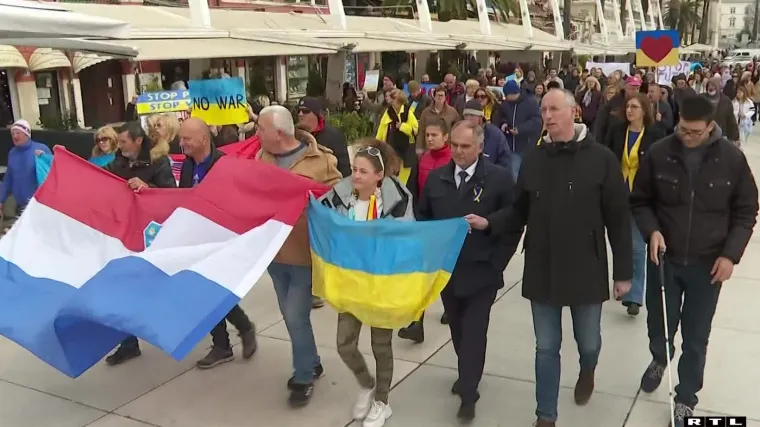 Zagreb i Split u protestu za Ukrajinu: 'Zvala sam ga da dođe iz Kijeva, rekao je da će i on i žena i kći i pas braniti grad'
