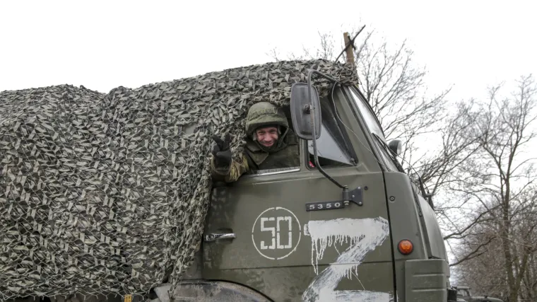 Djeca koja boluju od raka, njihovi roditelji i liječničko osoblje pred ruskom bolnicom formirali slovo 'Z' i podržali Putina
