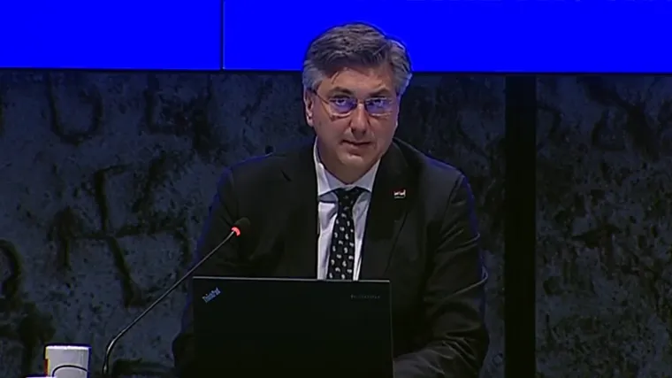 Plenković na sjednici Vlade: Kad ne bismo donijeli uredbu danas, sutra bi dizel bio 13,71 kn, benzin 13,28 kn. Evo mjera...