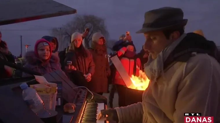 Pjevaju i sviraju na granicama i u skloni&scaron;tima: 'Od kad je počeo rat nisam htjela svirati, jer ne bi čula sirene'