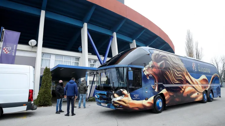 Dinamo poslao autobuse na mađarsku granicu s Ukrajinom: 33 kadeta &Scaron;ahtara dolazi u Ka&scaron;tel Luk&scaron;ić