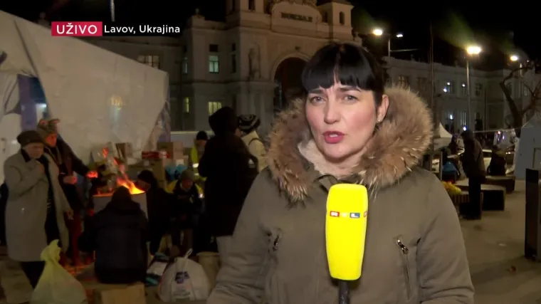 RTL-ovci na kolodvoru u Lavovu ulaze u noć s izbjeglicama: 'Vlakovi voze bez voznog reda.' Snimili su patnje tih ljudi...