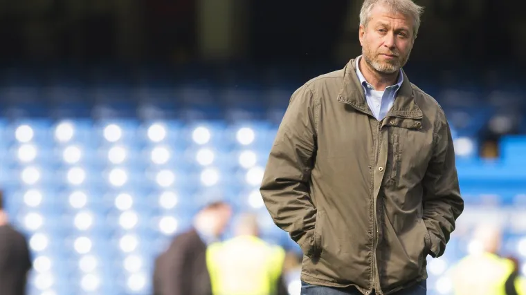 Velika Britanija žestokim sankcijama udarila na vlasnika Chelsea Romana Abramoviča i jo&scaron; &scaron;est ruskih oligarha