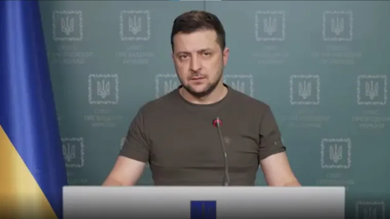 Zelenski se obratio Ukrajincima: 'Nismo postali robovi, niti ćemo postati!'