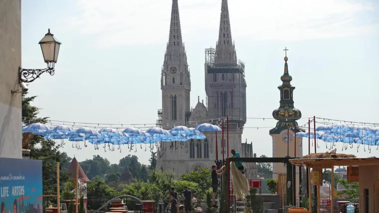 Stigao odgovor Torcide nakon &scaron;to su Boysi obojali rivu u plavo, evo &scaron;to su navijači Bijelih napravili u centru Zagreba