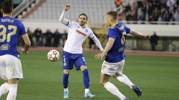 Veliki derbi zavr&scaron;io bez pobjednika: U sjajnom dvoboju Or&scaron;ić i Livaja pogađali okvir gola, mreže mirovale