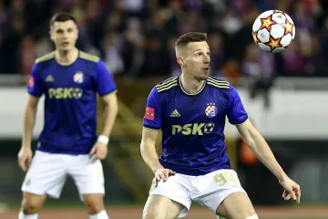 Dinamovi nogometaši se prije povratka u Zagreb ponovno pojavili na Poljudu, imali su jako dobar razlog za to