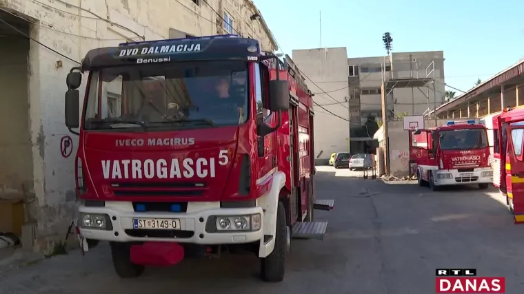 Dalmacija muku muči s požarima, a nije jo&scaron; ni počela sezona. Vatrogasci u jednom danu na 24 lokacije, zabranili paljenje vatre
