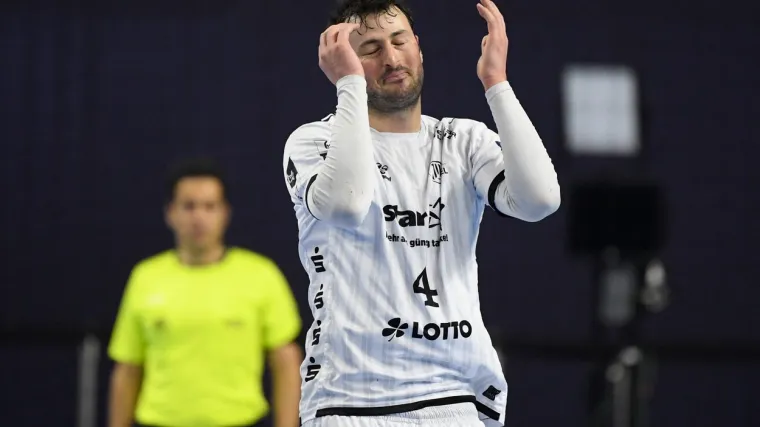 Odlična partija Domagoja Duvnjaka nije spasila Kiel poraza u derbiju Bundeslige