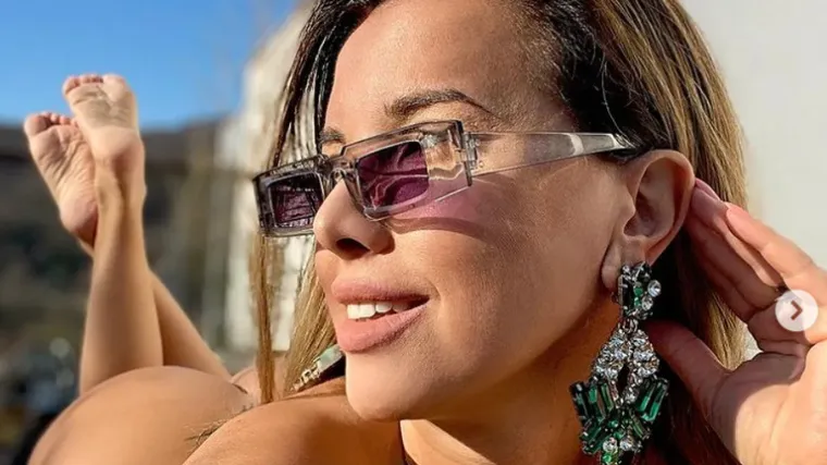 Nives Celzijus otvorila sezonu sunčanja na balkonu, ali ne, gaćica ovdje nema ni u tragovima!