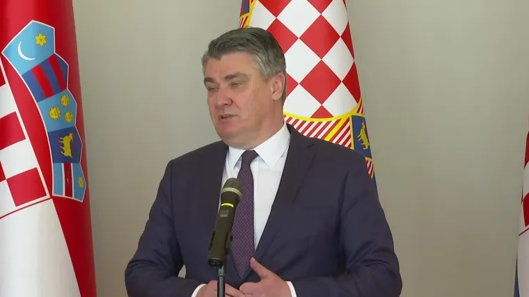 Milanović u&scaron;utkao MORH, nije se izjasnio je li dron nosio aviobombu. Ismijao i Vladinu ideju da hrvatsko nebo čuva Patriot