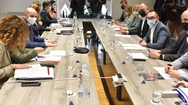 Sastali se Paladina i Toma&scaron;ević. Ugovorili svaki petak sastanke grada i ministarstva, obnova počinje u travnju