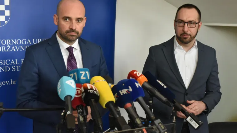 Sastali se Paladin i Toma&scaron;ević: Gradnja kreće u travnju, a obnoviti jo&scaron; treba vi&scaron;e od 4 tisuće kuća