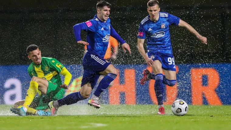 Težak udarac za Dinamo: Jedan od najboljih igrača mora na operaciju, upitan je za derbi sezone