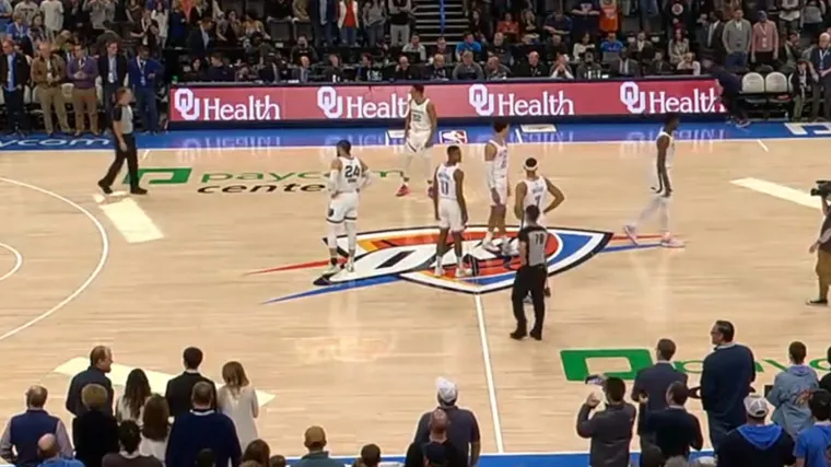 LeBron James do&scaron;ao do nestvarnog rekorda, svi pričaju o bizarnoj situaciji na utakmici Oklahome i Memphisa