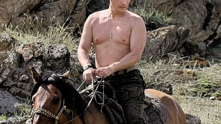 Putin je postao simbol muževnosti u Kini, nazivaju ga 'alfa mužjakom': 'Zaljubila sam se u njega'