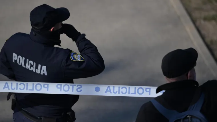 Policija objavila detalje: 'Mu&scaron;karac kojeg smo upucali u nogu neartikulirano je urlikao, digao ruku iznad glave. Upozoren je'