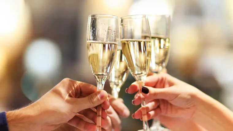 Alkoholno piće povlači se &scaron;irom Europe, u njemu je pronađena droga! Jedan Nijemac je umro, a jo&scaron; 11 ljudi se otrovalo