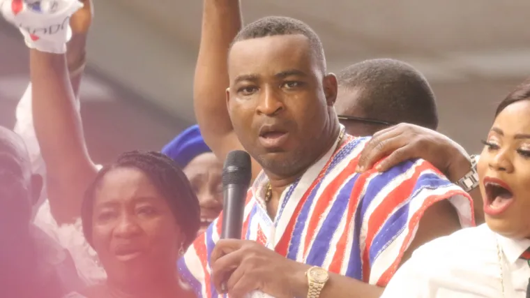 Afrički tajkun želi kupiti Chelsea: Obožava engleski klub zbog legendi kao &scaron;to su Drogba i Essien