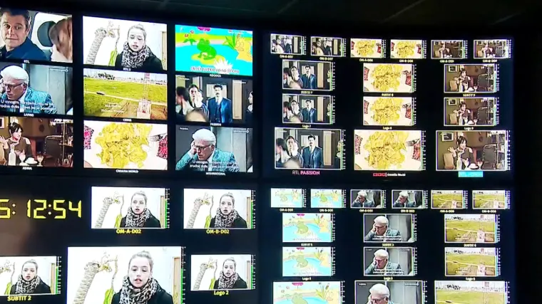 Hrvati vole gledati televiziju, žene vi&scaron;e od mu&scaron;karaca: Uz male ekrane najvi&scaron;e smo od 19 do 23 sati