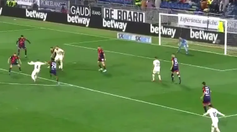 Pao jedan od najljep&scaron;ih golova ove sezone u Serie A. Rebićev suigrač zabio eurogol iz voleja, pogledajte ga