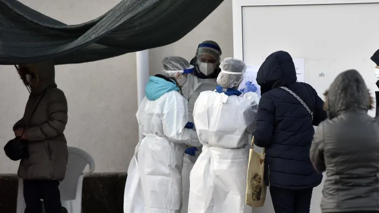 Stožer objavio nove brojke: Preminulo 15 ljudi, zabilježeno 1775 novih slučajeva zaraze koronom