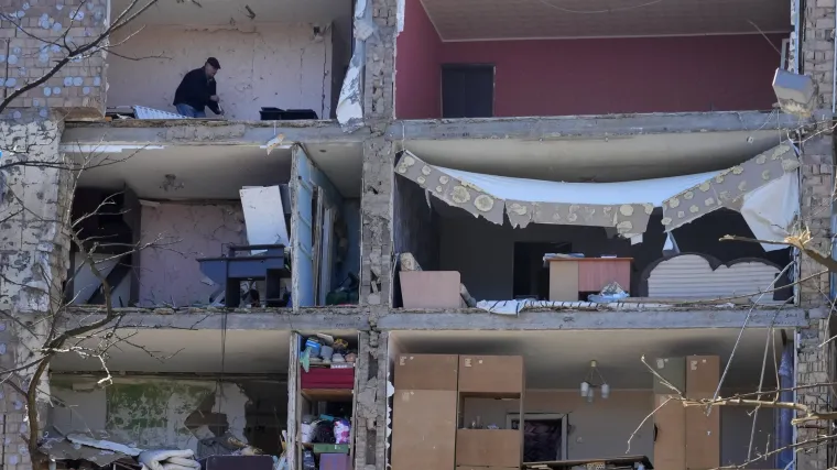 Pregovori nisu donijeli pomake: U Hersonu mirni prosvjednici bježali od ki&scaron;e metaka, dok užasi u Mariupolju ne prestaju