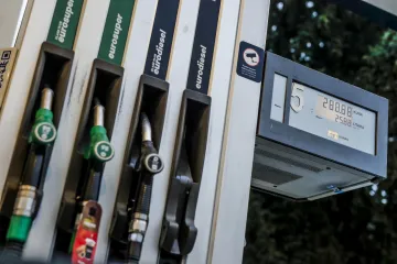 Ćorić potvrdio: 'Cijene goriva od sutra značajno niže. Litra dizela bit će malo iznad, a benzina nešto ispod 12 kuna'