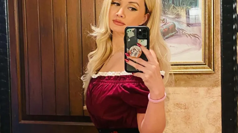 'Izabrana zečica' Holly Madison otkrila nove bizarnosti iz Playboyeve vile: 'U podrumu je imao trezor...'