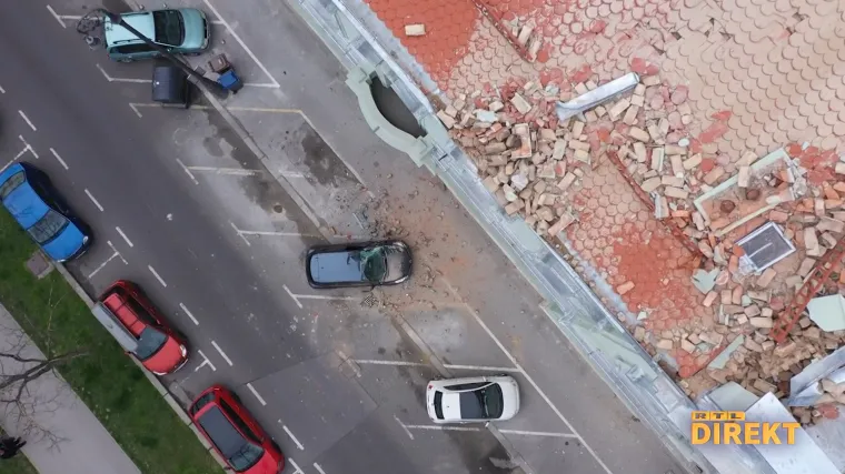 Sve je na taj dan u Zagrebu bilo nadrealno, a ono &scaron;to je uslijedilo je staro hrvatsko realno - rupe u zgradama, otkrile su rupe u sustavu