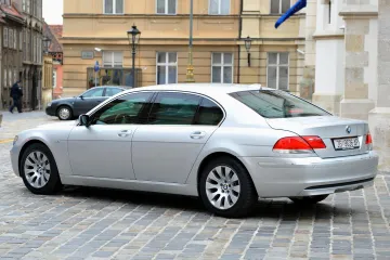 BMW mora vatiti HDZ-u 2,5 milijuna kuna za limuzinu Ive Sanadera