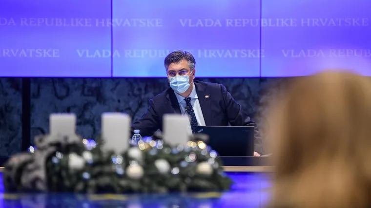 Plenković na sjednici Vlade: 'Istraga je u tijeku. Na letjelici je bila postavljena aviobomba'