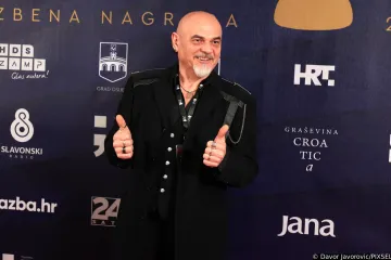 Rasturile crveni tepih: Mia Dimšić i Tina Vukov u crnom, a Indira ukrala poglede u neobičnoj haljini...