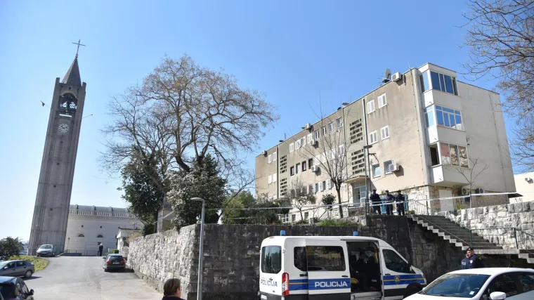 Cure detalji hladnokrvne likvidacije: Automatskim oružjem ubio dječaka (17) i brata (52) koji je bio poznat kao 'kralj željeza'