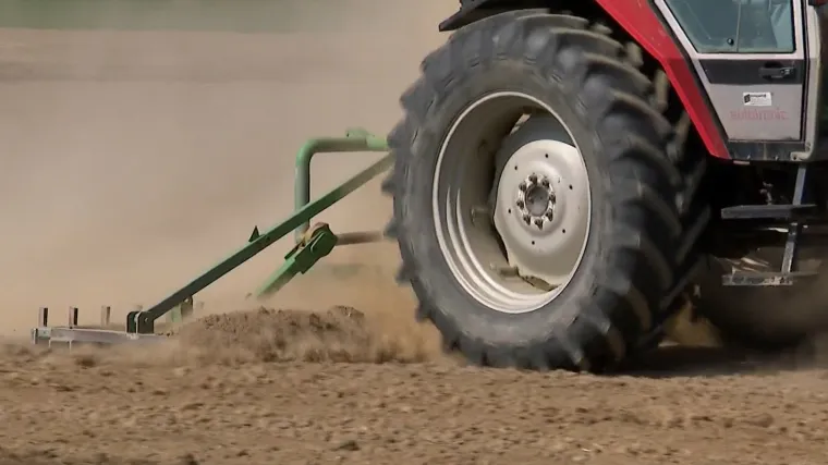 Tri mjeseca bez prave ki&scaron;e na žitnim poljima Hrvatske. Ukrajina zbog rata jedva da i&scaron;ta izvozi. &Scaron;to nas čeka s hranom?