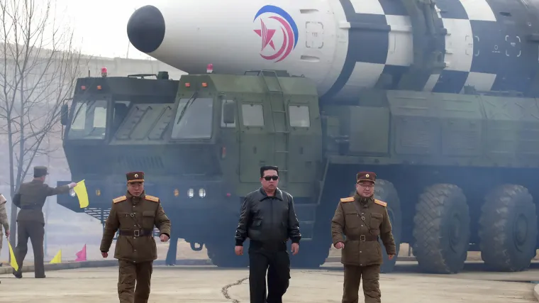 Kim Jong Un: 'I dalje ćemo razvijati zastra&scaron;ujuće udarne sposobnosti, samo tako se mogu obuzdati ucjene imperijalista'