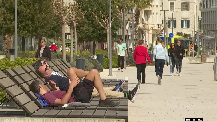 Gradonačelnik je na službenom putu, a Split se pita &scaron;to će biti sa zamjenikom. I hoće li biti izbora? A tek optužnica...
