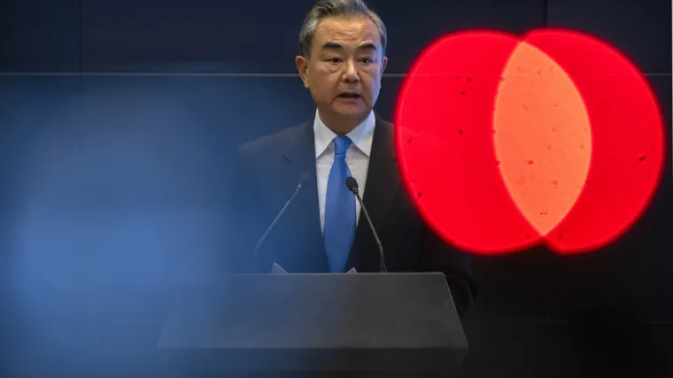 Kina osuđuje sankcije Rusiji: 'Želimo bolju suradnji s Rusijom i odnose na vi&scaron;oj razini'