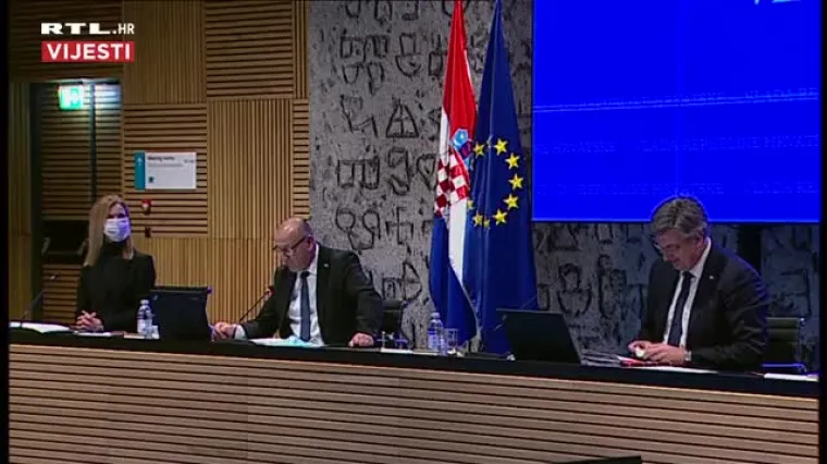 VIDEO 'Na&scaron;em Andreju i Ani': Pogledajte kako su kolege Plenkoviću čestitali na rođenju sina