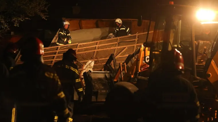 FOTO Eksplozija kod Osijeka: Kuća je potpuno uni&scaron;tena. U ru&scaron;evinama pronađeno tijelo mu&scaron;karca