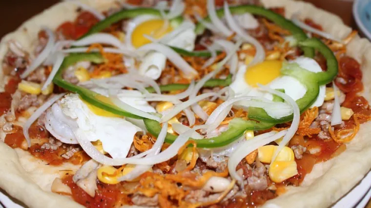 Mini pizza savr&scaron;en obrok za ručak ili za kućne zabave