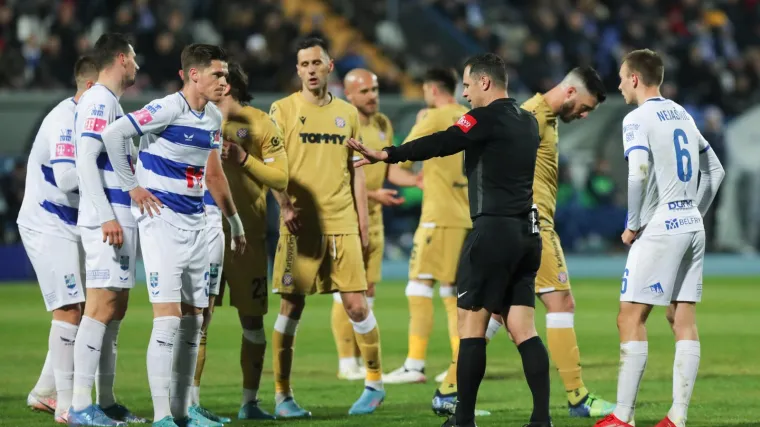 Osijek i Hajduk kaotičnim remijem na Gradskom vrtu pogurali Dinamo prema naslovu