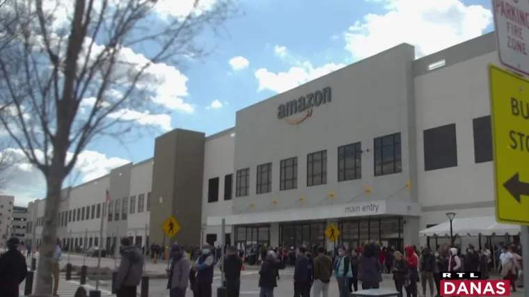 Amazon prvi put priznao radnički sindikat u SAD-u. Radnici podijeljeni: 'Htjela bih plaću s kojom ne brinem o računima'